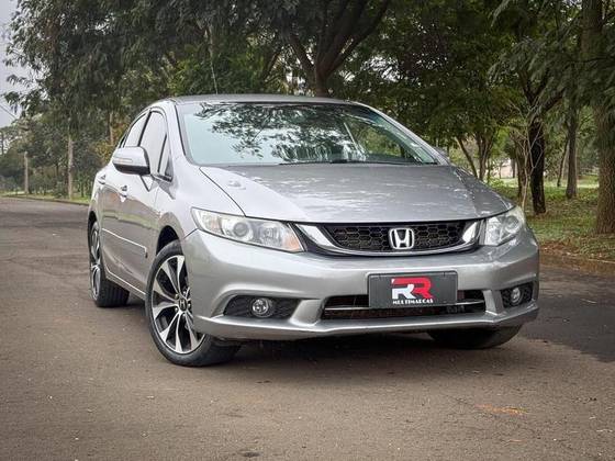 HONDA CIVIC 1.8 LXS 16V FLEX 4P AUTOMÁTICO HONDA CIVIC 1.8 LXS 16V FLEX 4P AUTOMÁTICO
